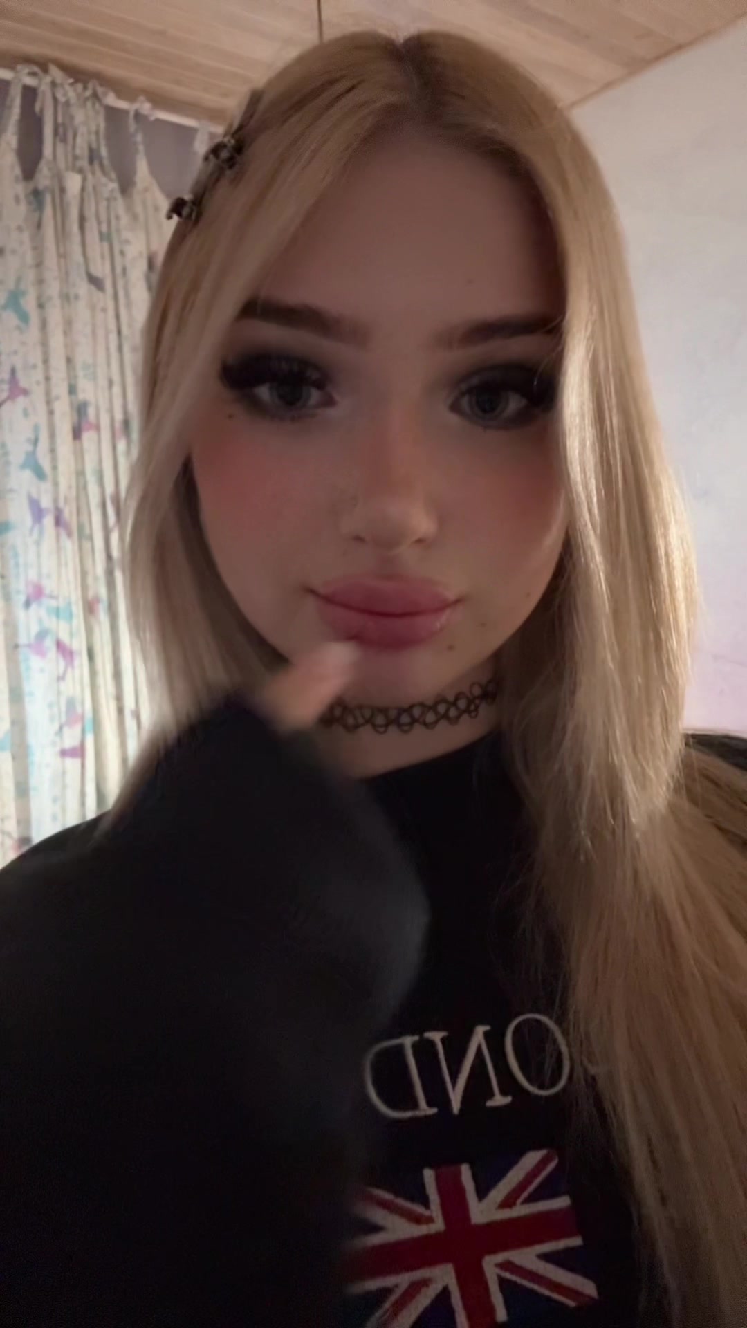 @анисья