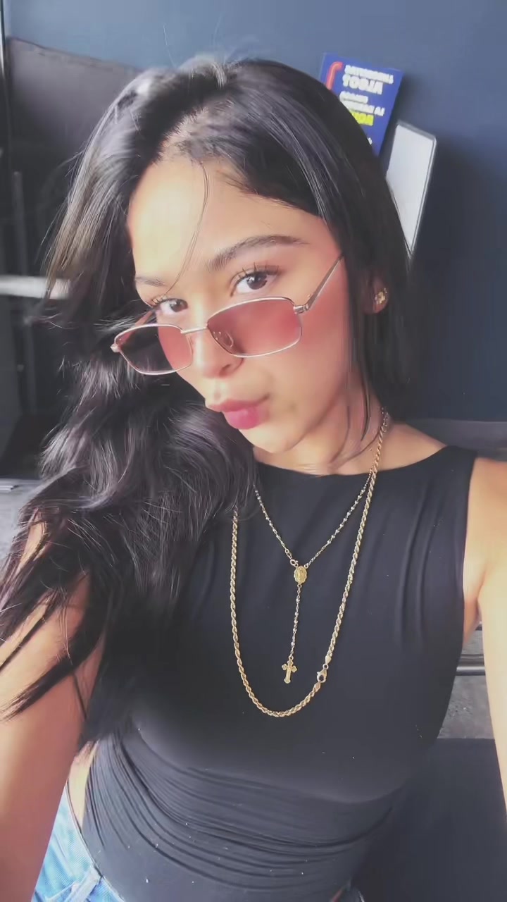 @crystalnevarez_
