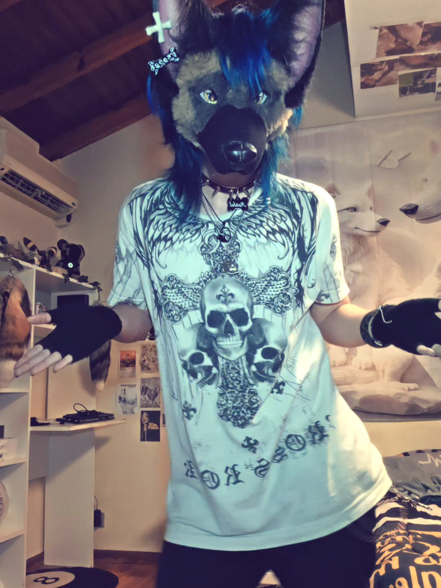 @🌈 Lexiii >.< 🦴