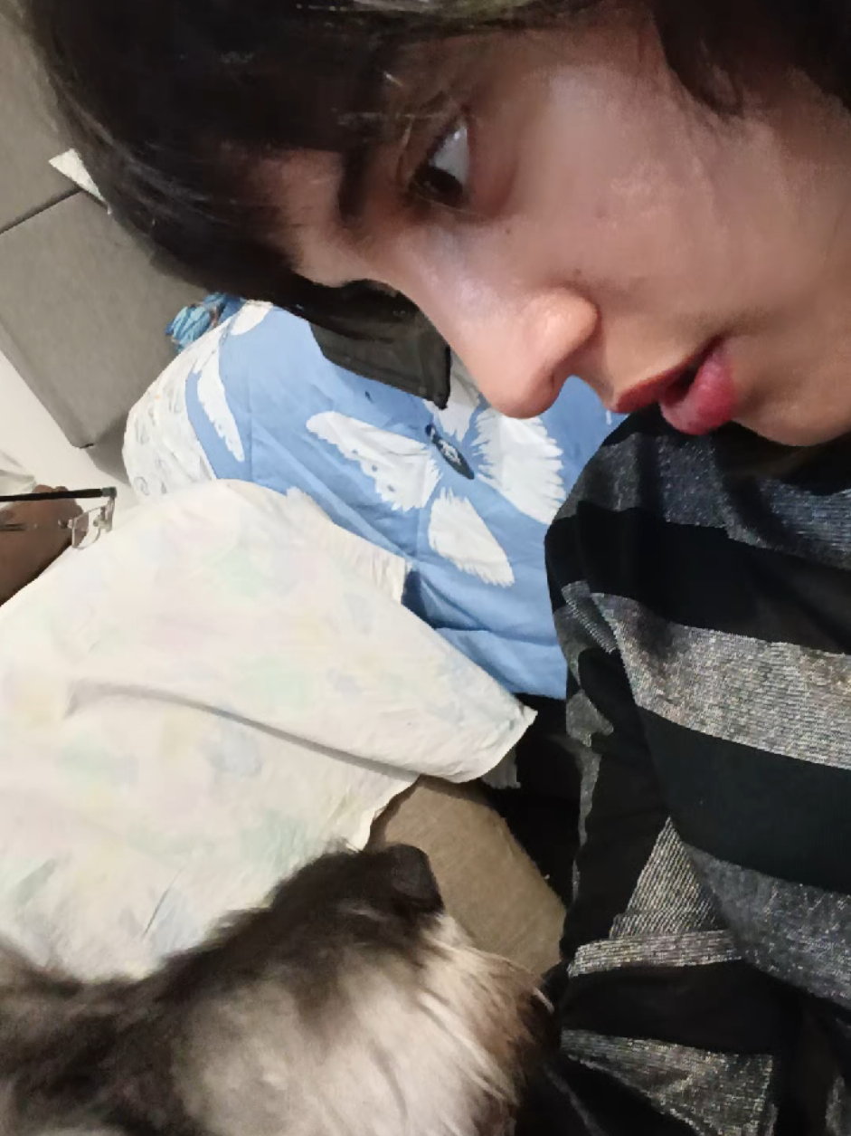 @:3