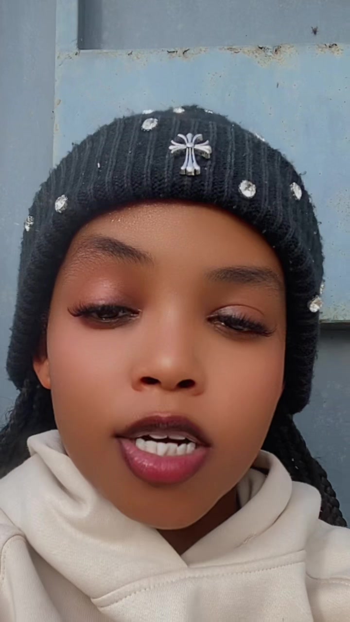 @Annu smiling girl🤩
