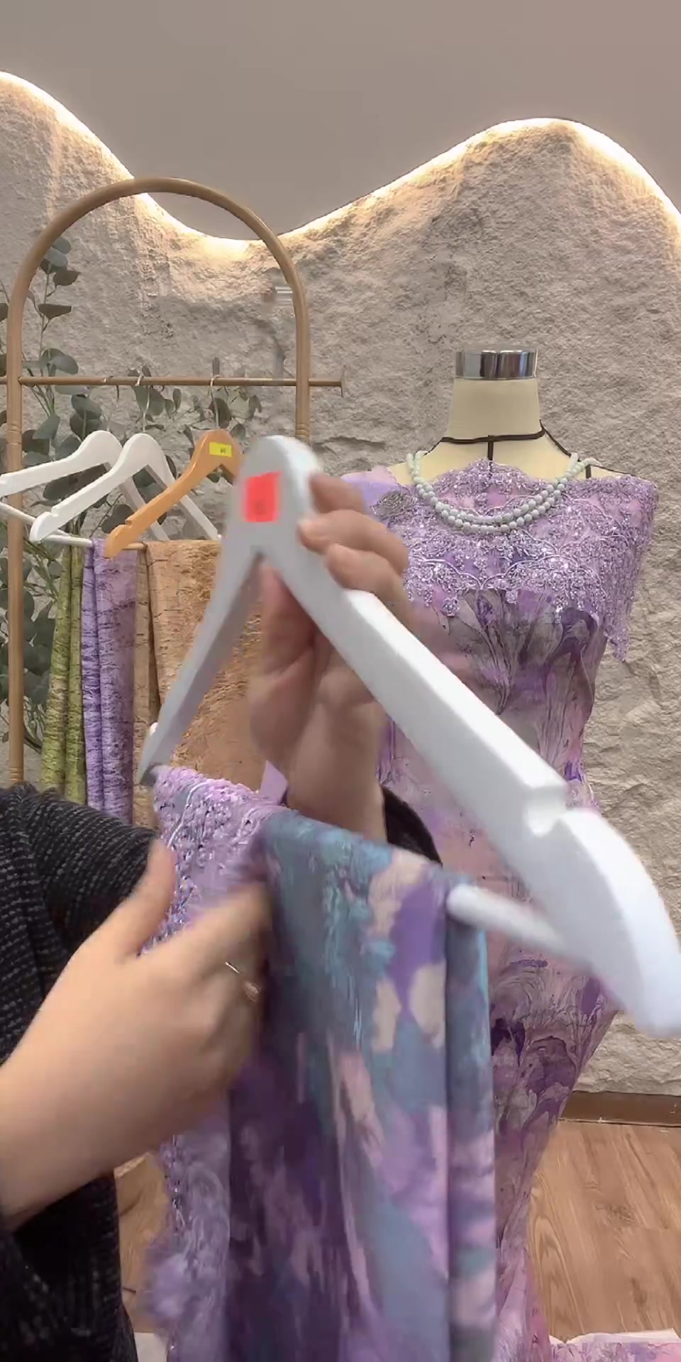 @QaleeshaHq