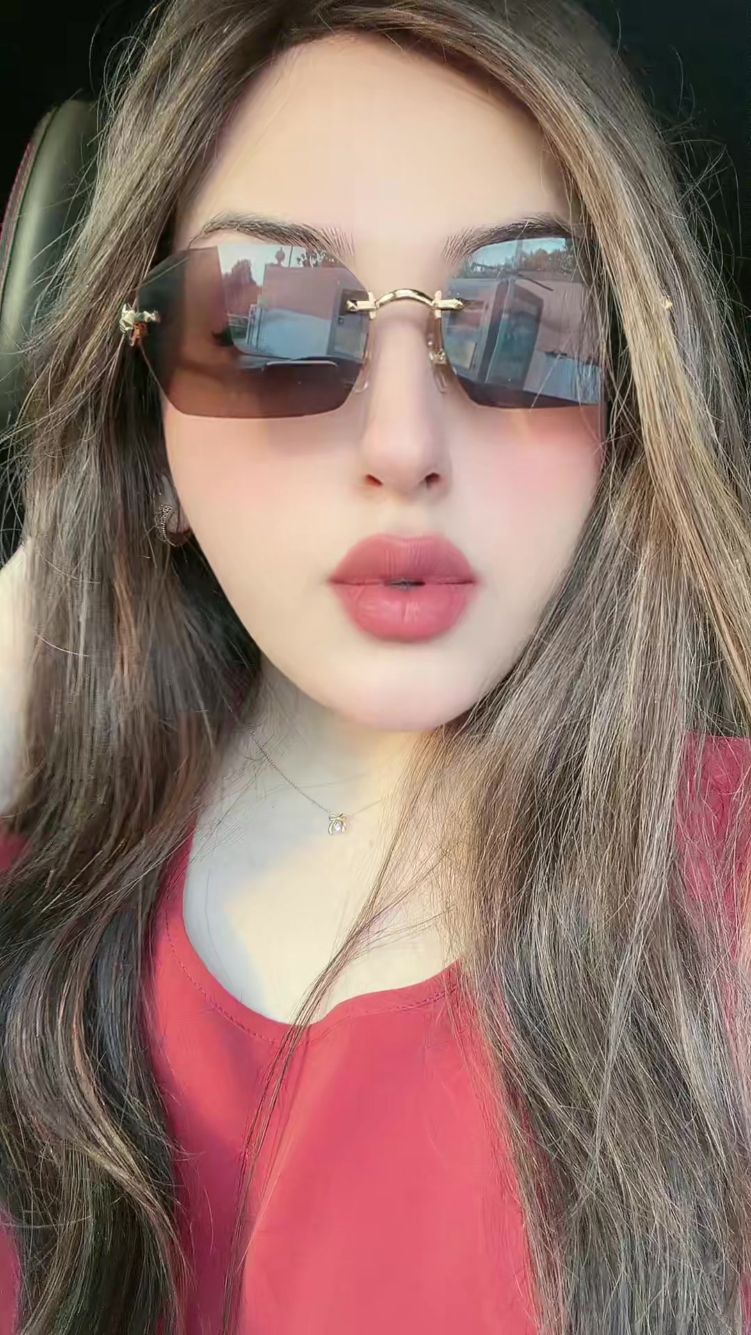 @Kausar 👑