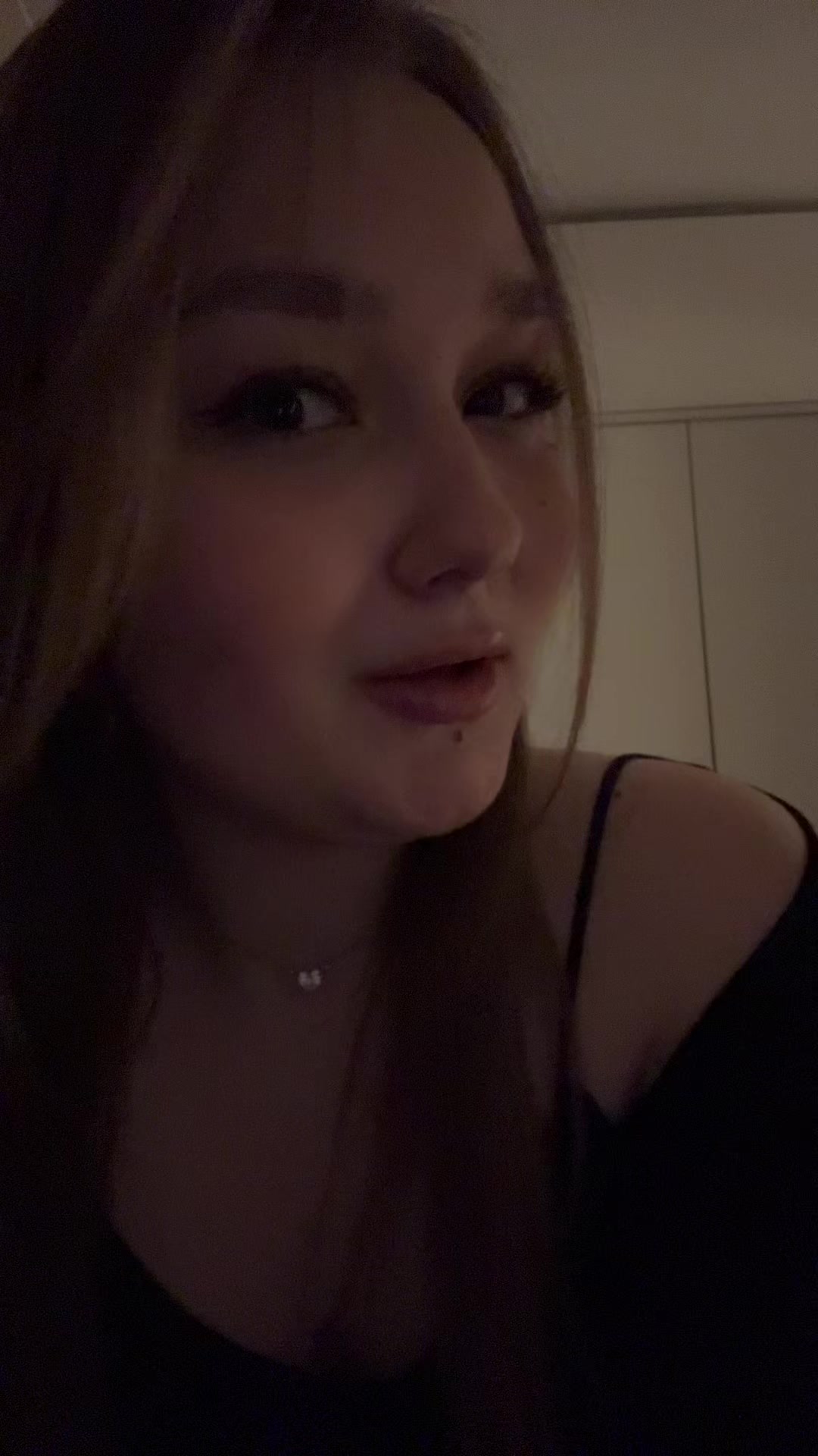 @полина🧸