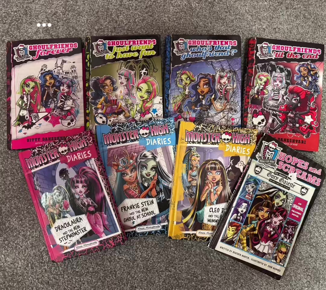 @ੈ✩‧₊˚ clawdeen_awoo
