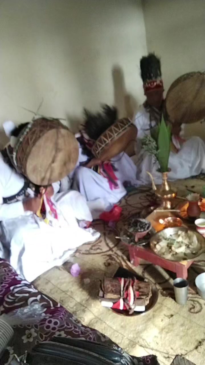@संगिता थीङ
