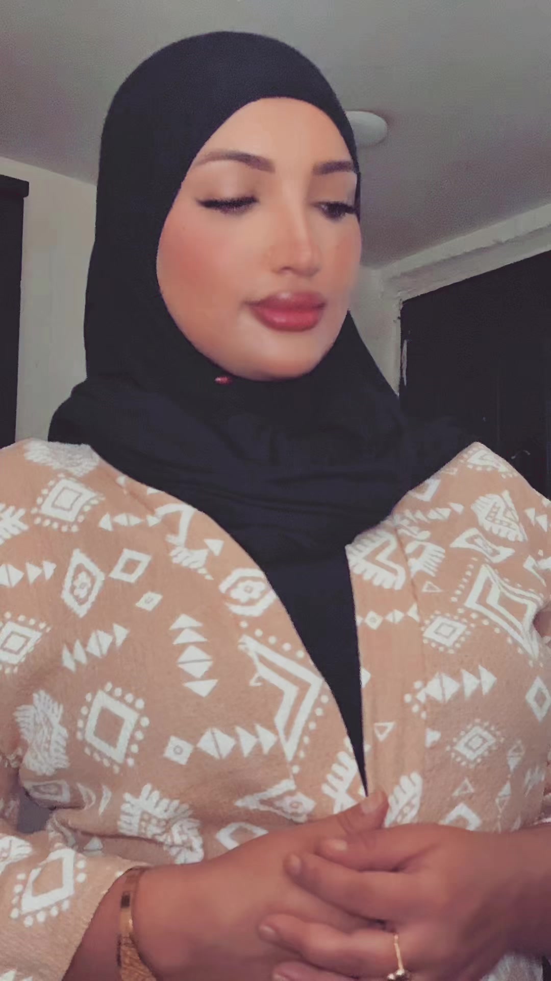 @Sara 🦋