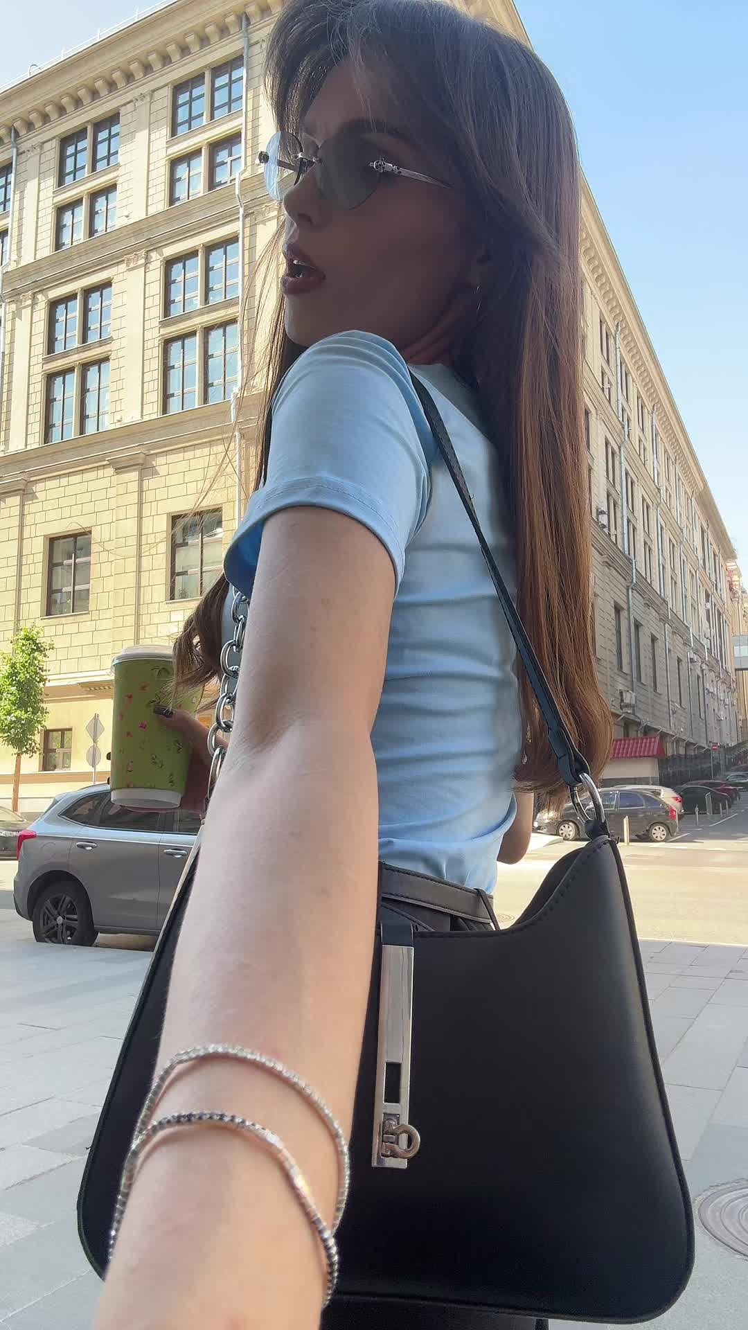 @Lara🦋