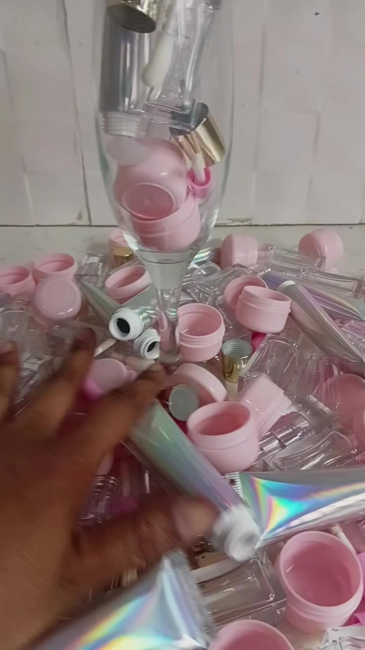 @Lips_ByChristinah