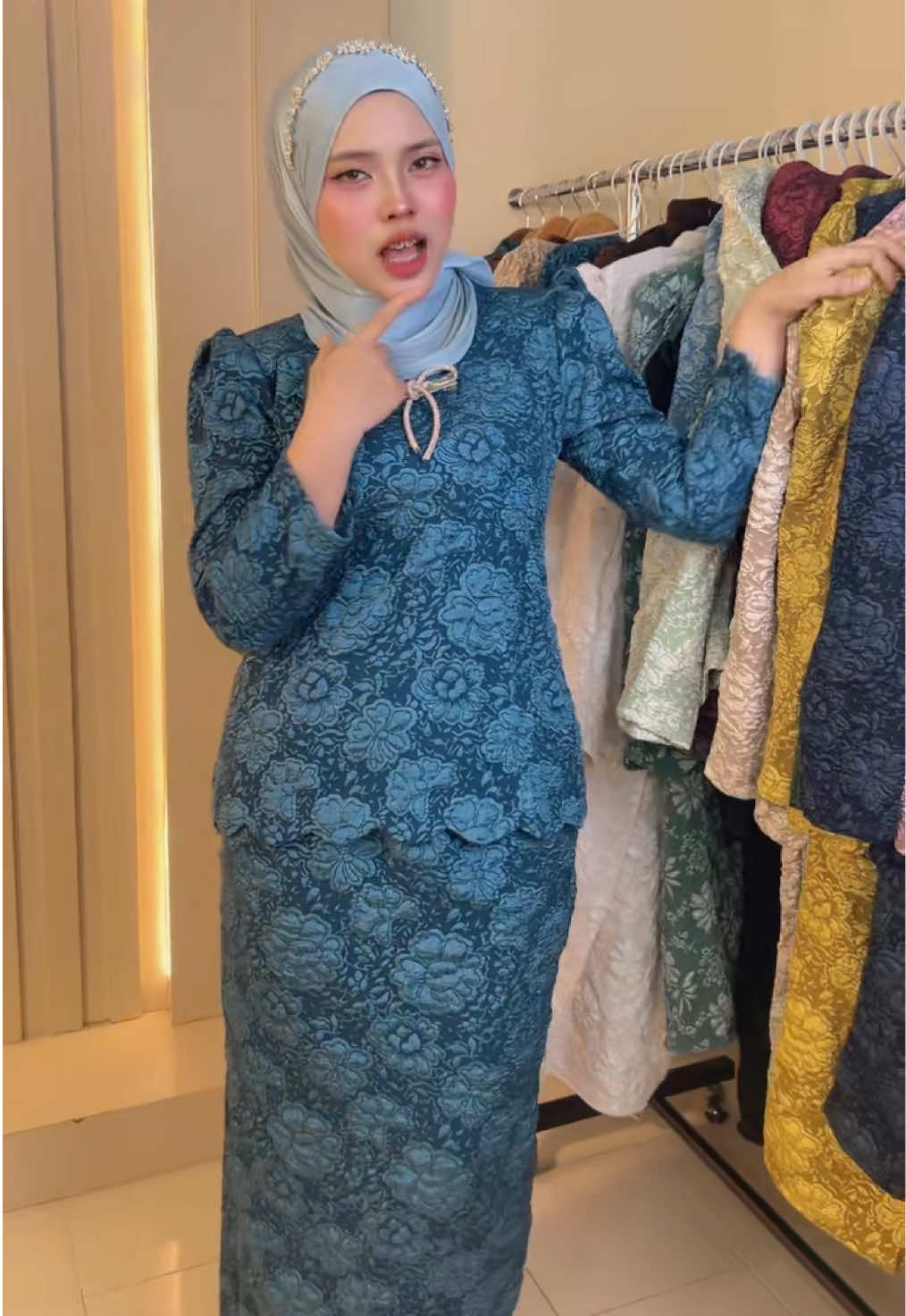 @aniscloset