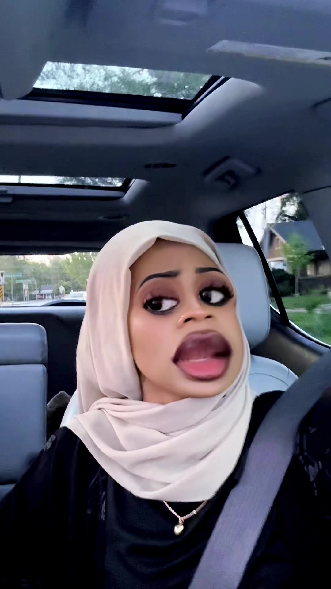 @🐝Hali_bee🐝🤱