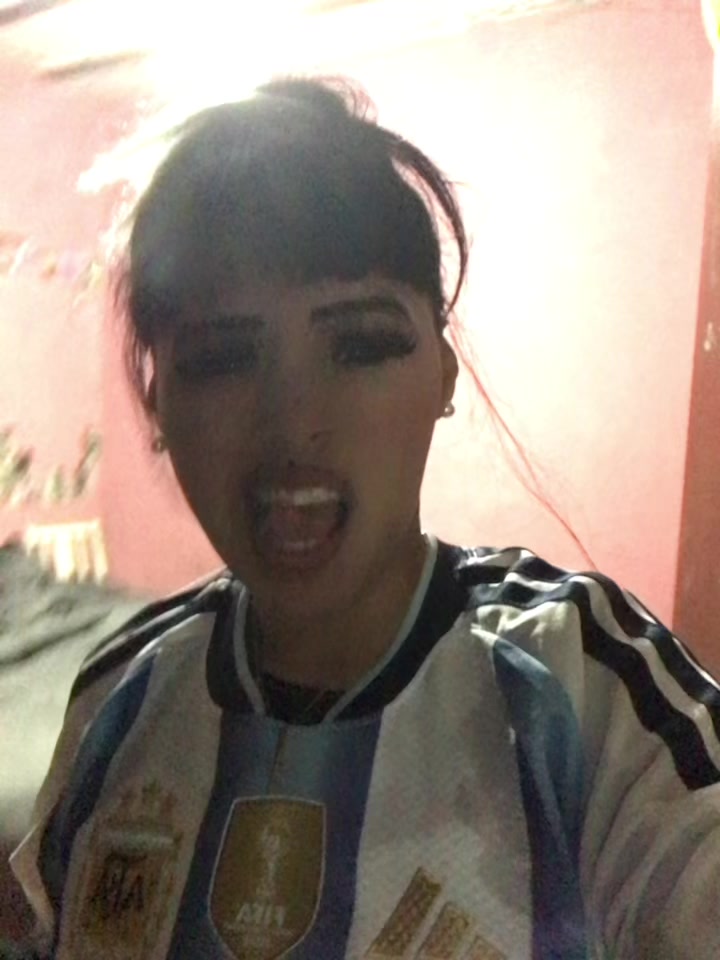 @Negra๐