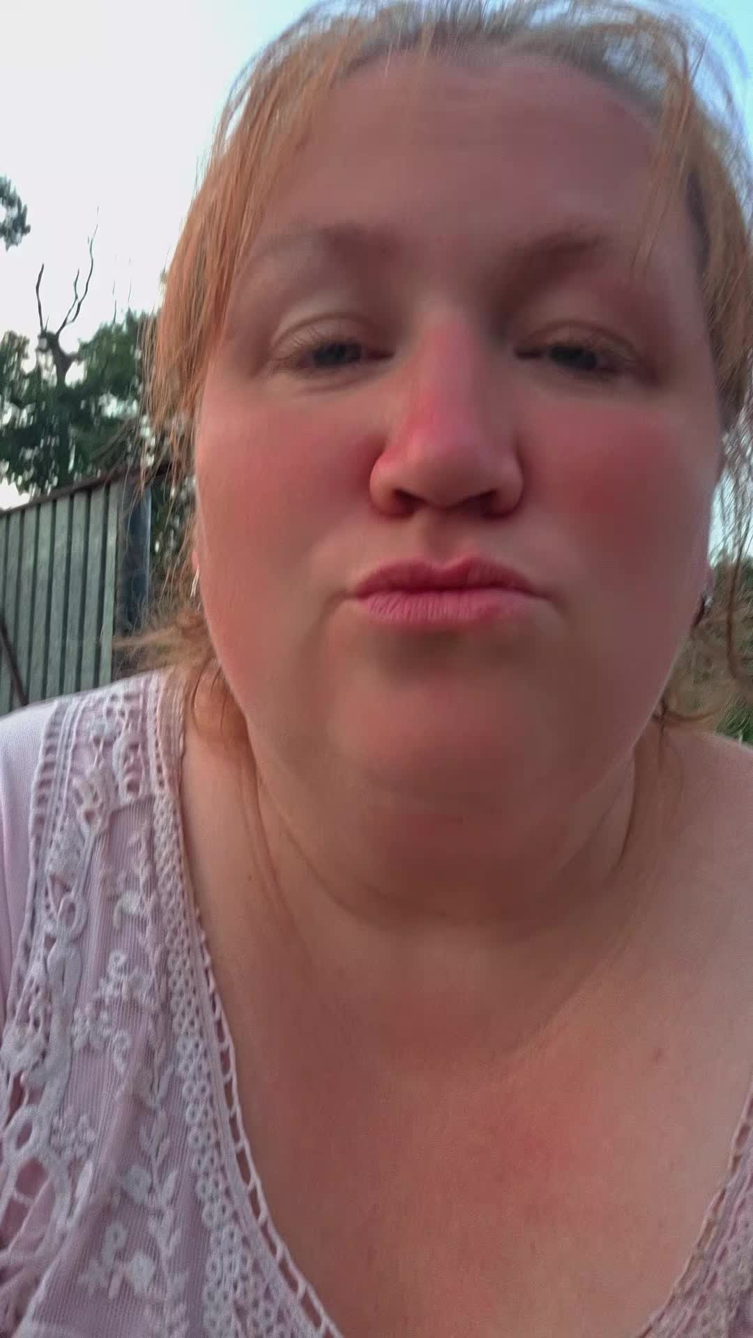 @😉