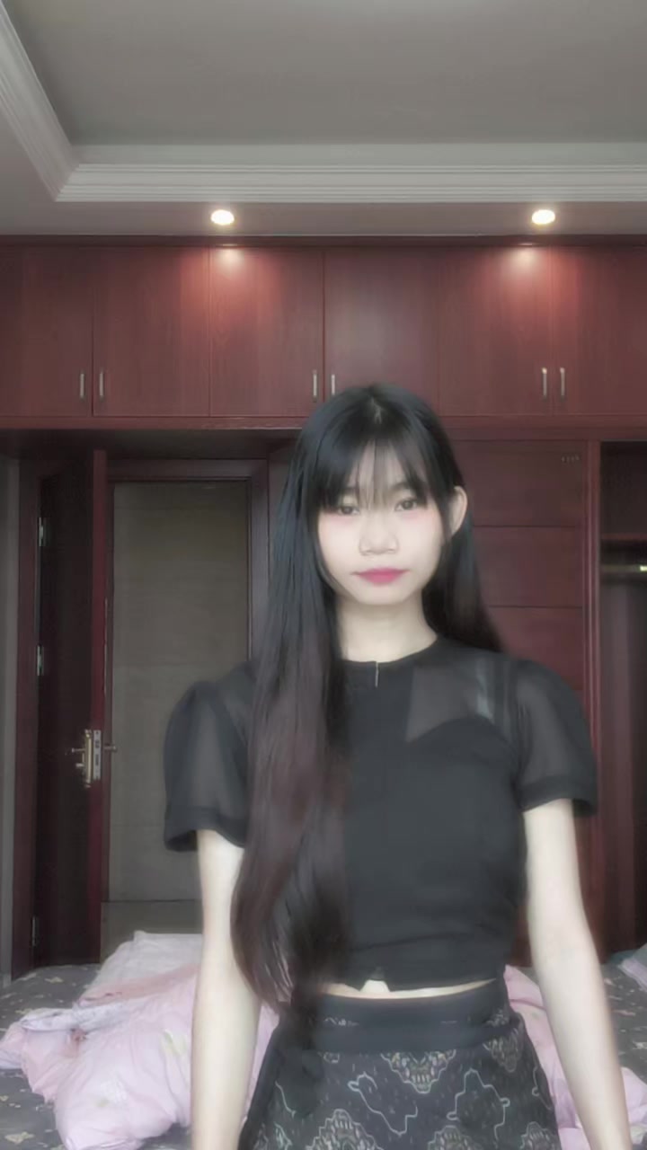 @Yoon Nge (L)