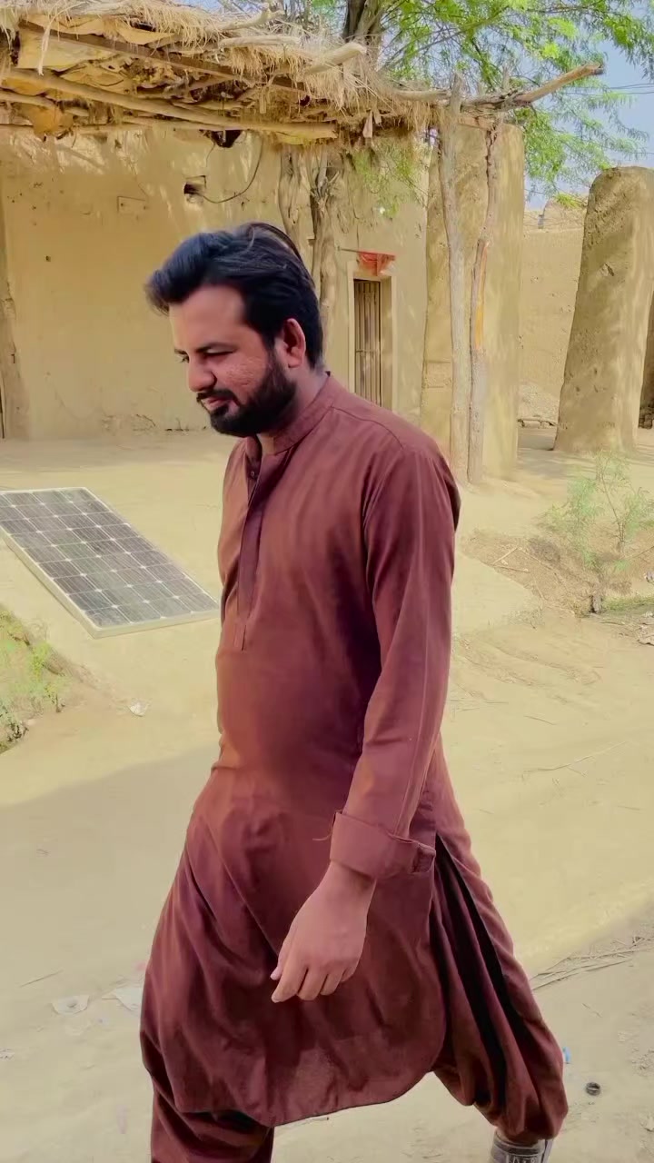 @SozaL Khan🤣