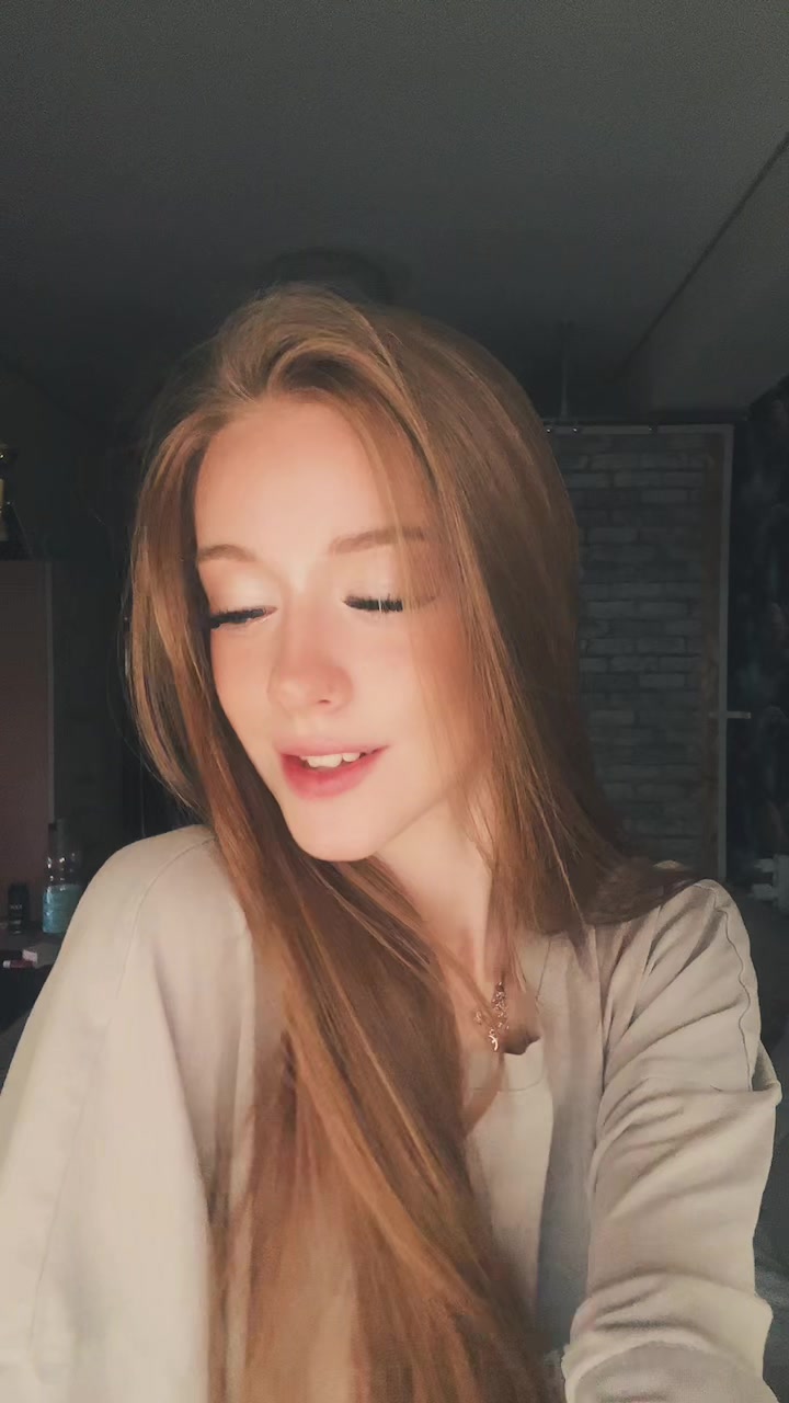 @~Викуля~💋