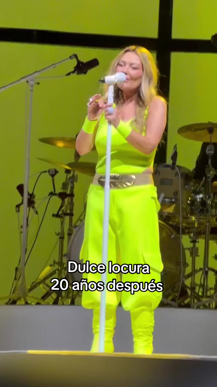 @Amaia Montero FanBase