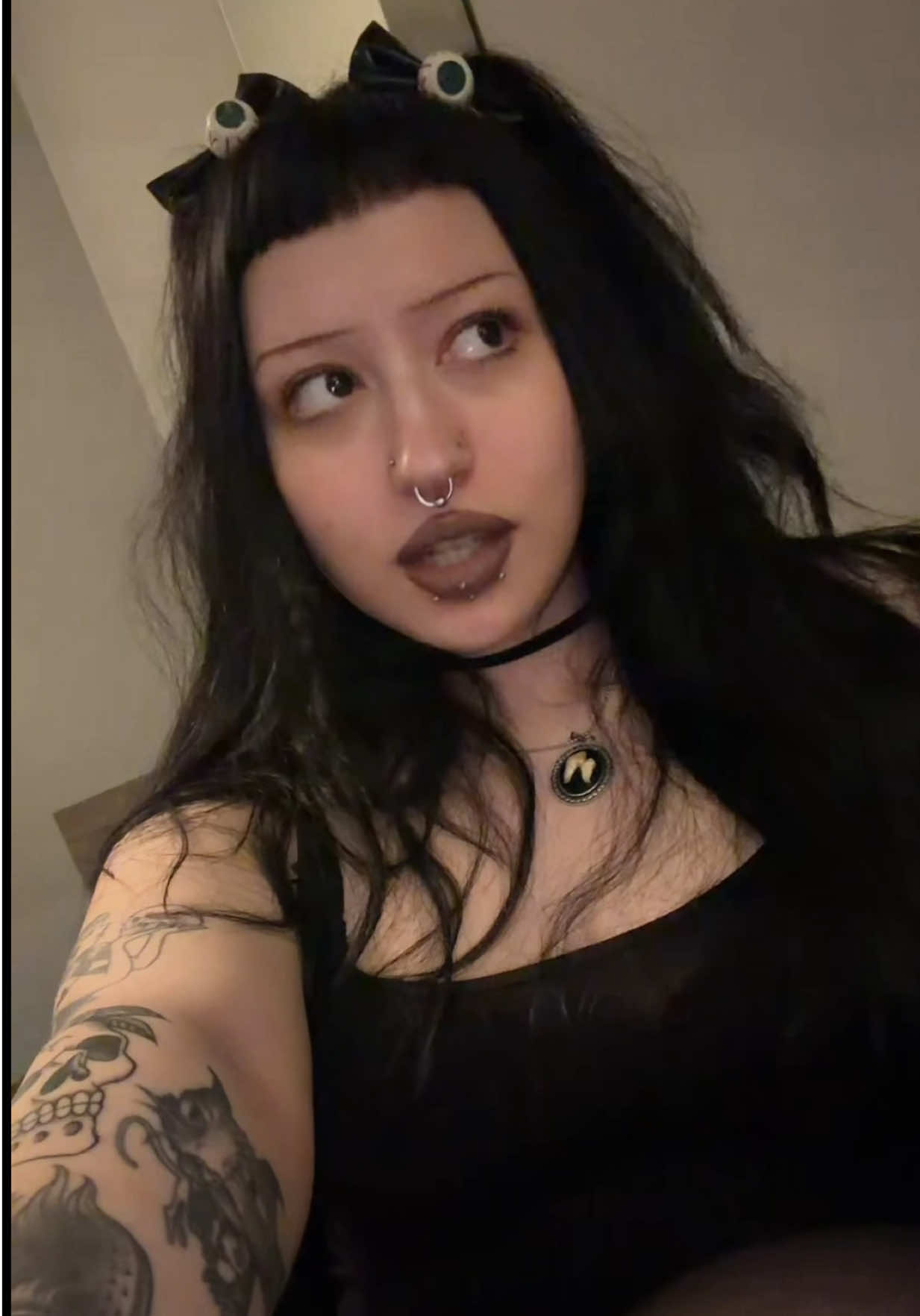 @🧟♀️