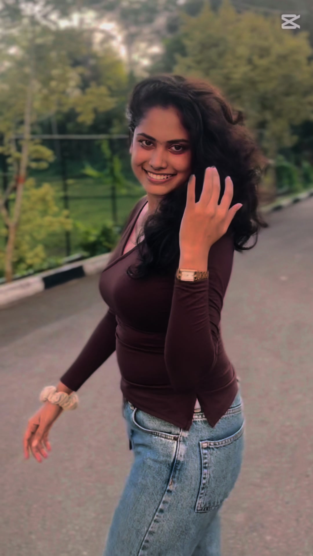 @MAYA 💫