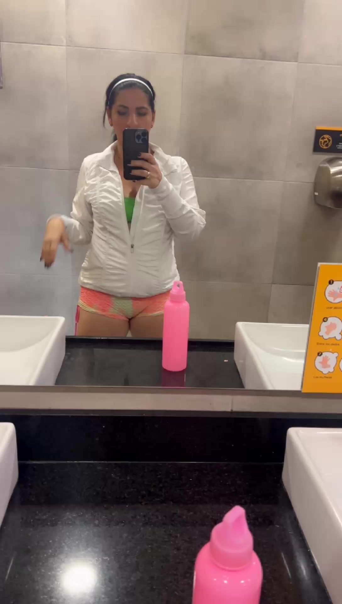 @Yis