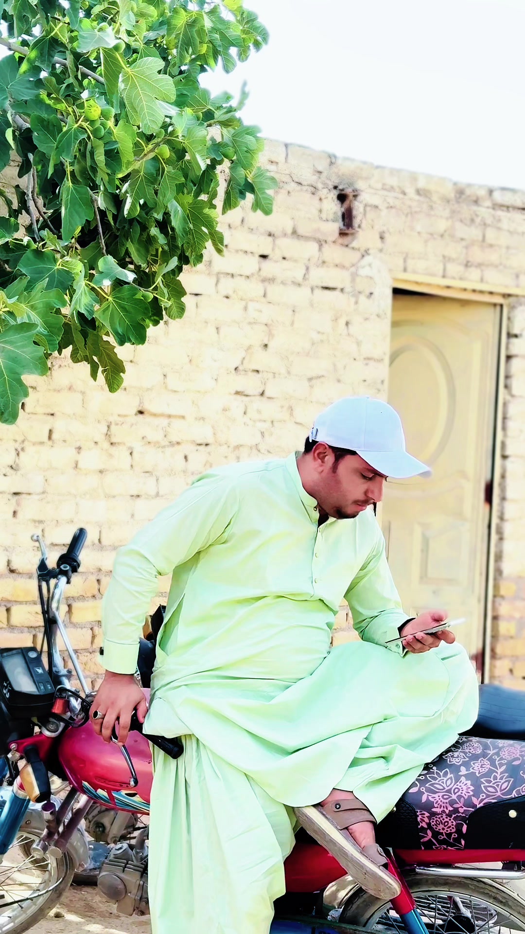 @KHALID GAJANI💸 ❤️