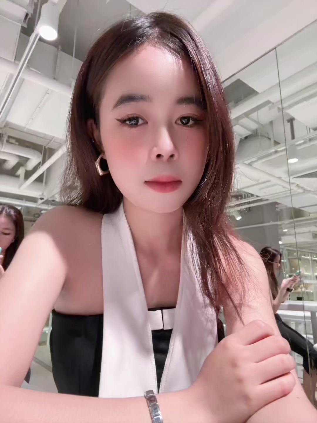 @Y.SL