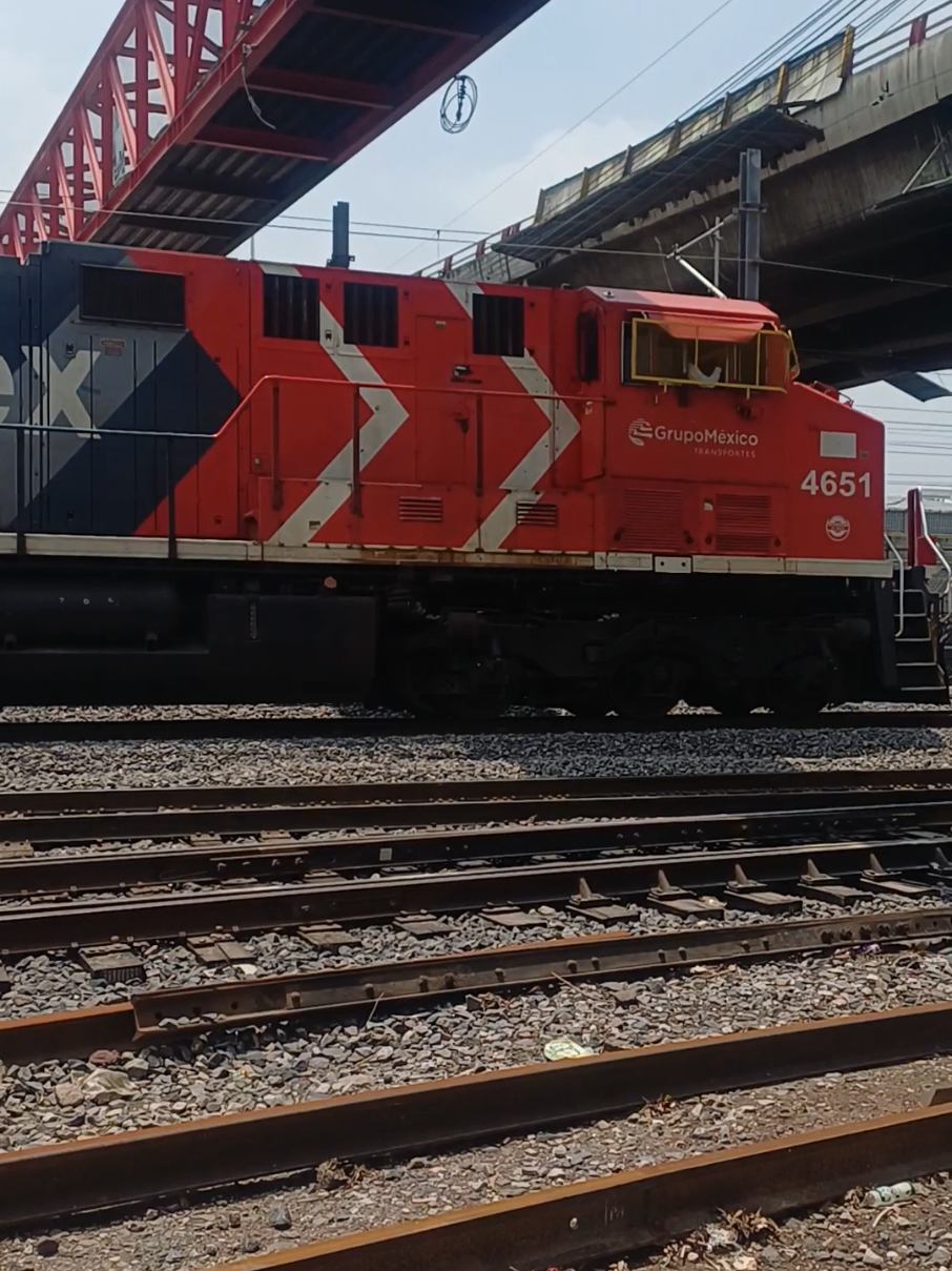 @Ferrocarriles Andy.