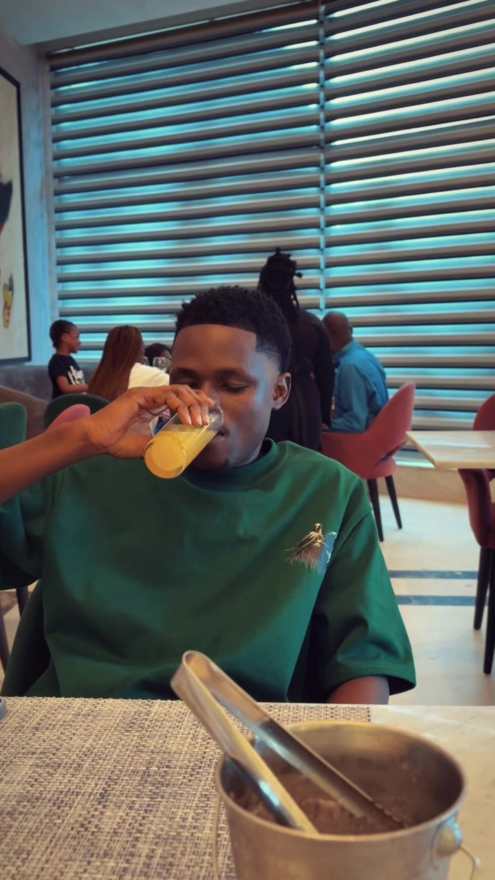 @𝑶𝒍𝒂𝒎𝒊𝒑𝒐𝒔𝒊🧌.