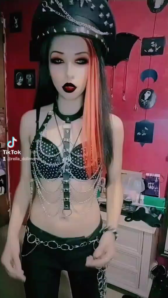 @𝕽𝖊𝖎𝖑𝖆 𝕯𝖔𝖑𝖑𝖒𝖔𝖗𝖊 🦇