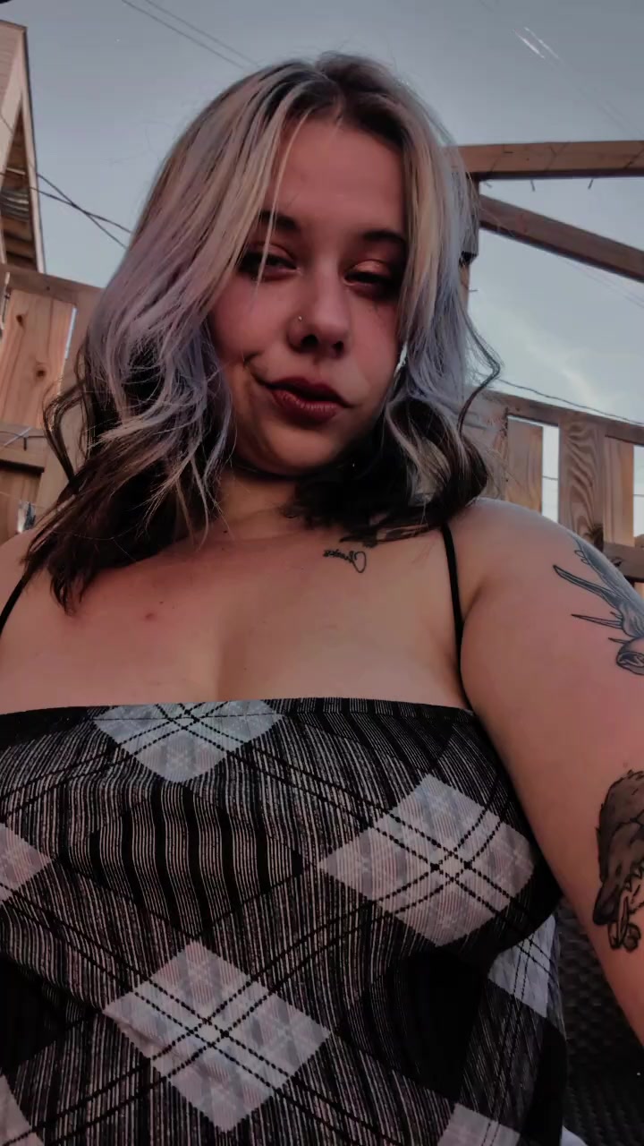 @buzzedqueen
