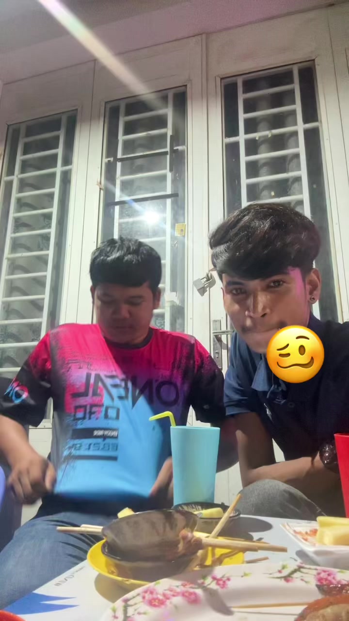 @Mut-못-មុត🤍