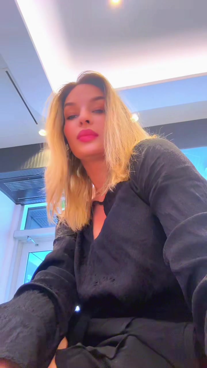 @hollyjj17