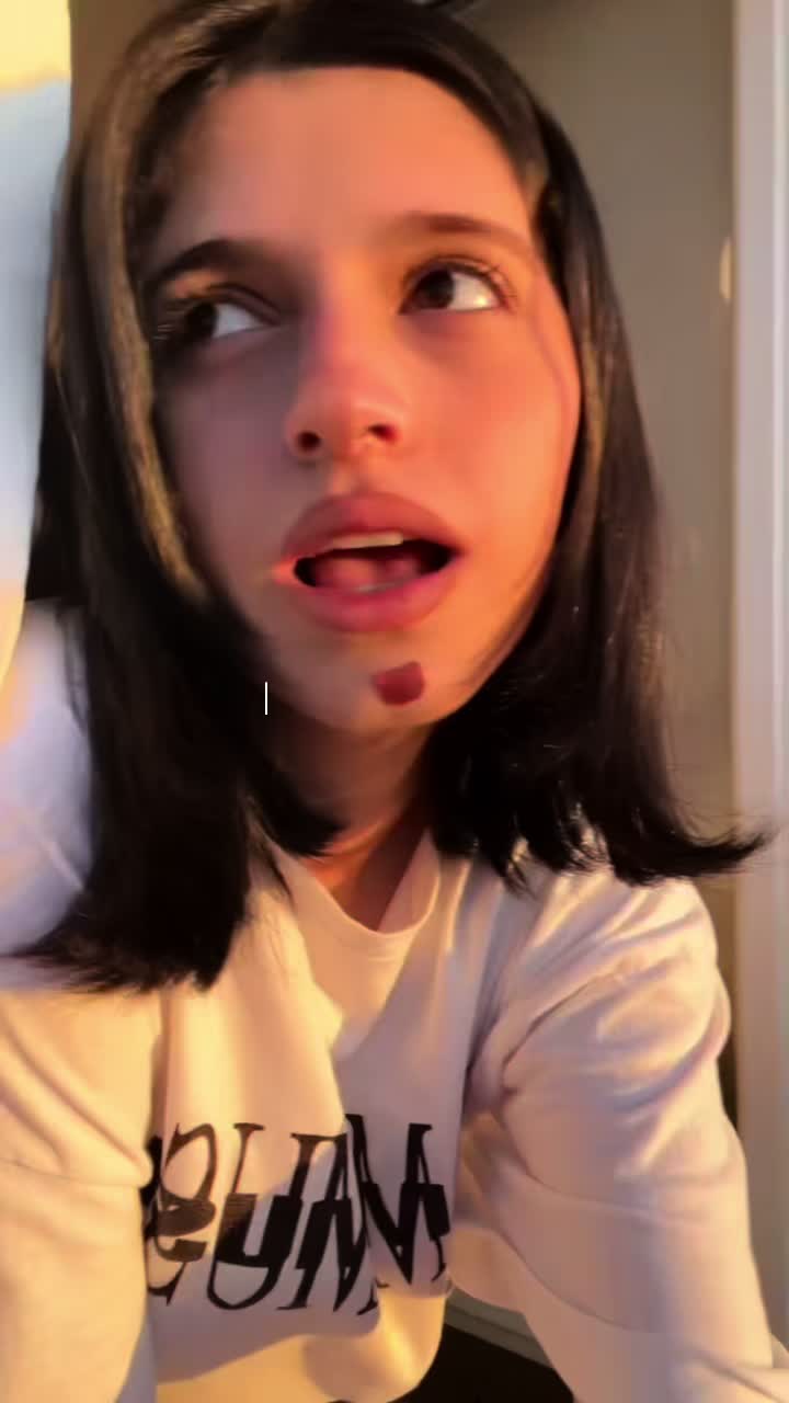 @𝐇𝐞𝐥𝐞𝐧𝐦𝐞𝐦𝐨𝐫𝐢𝐞𝐬