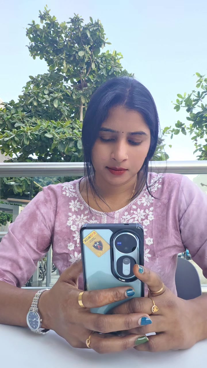 @radhika official