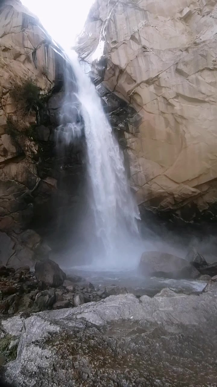 @Travel_with_Waqas