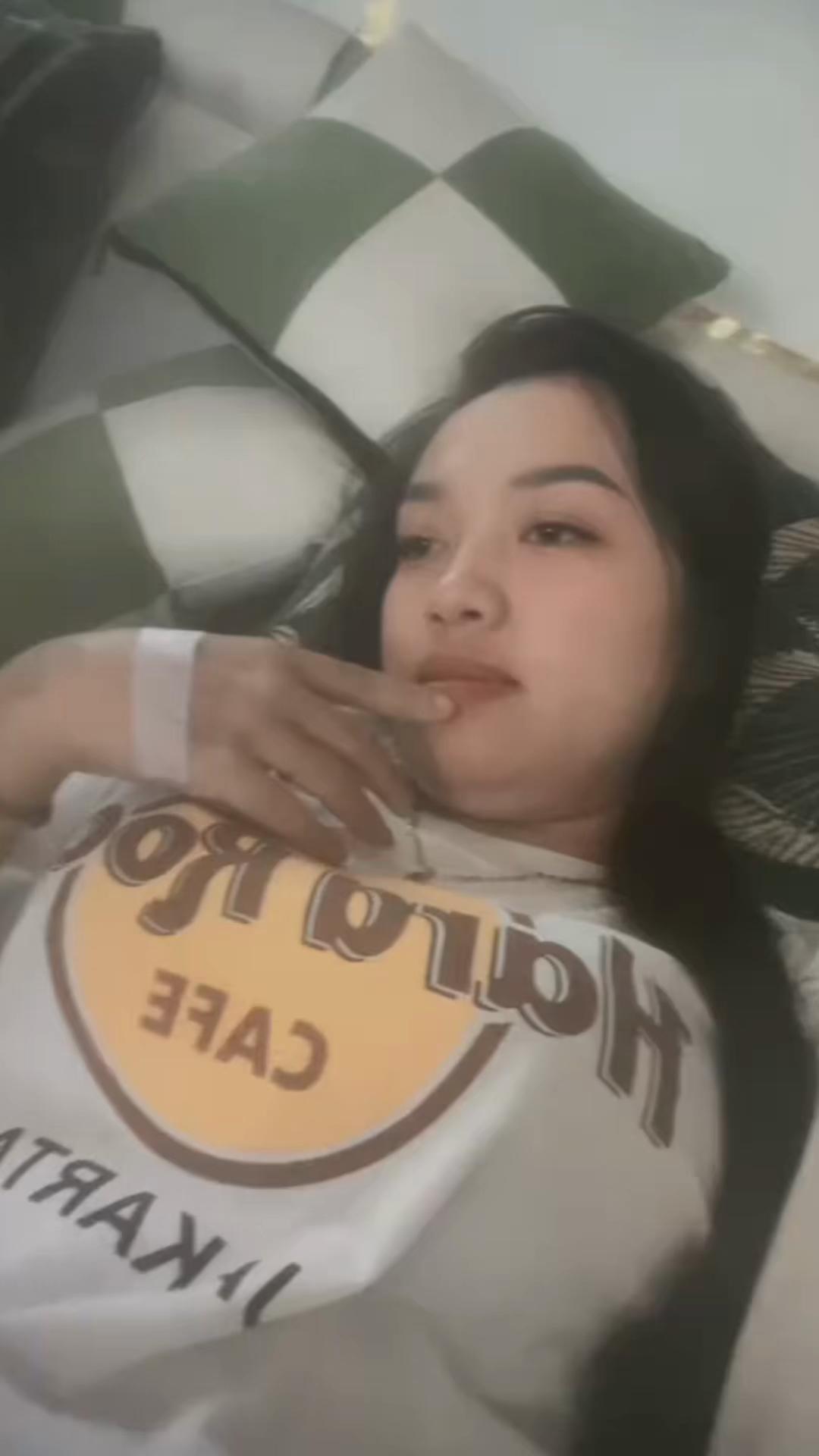 @Mega sudarputri🕊️