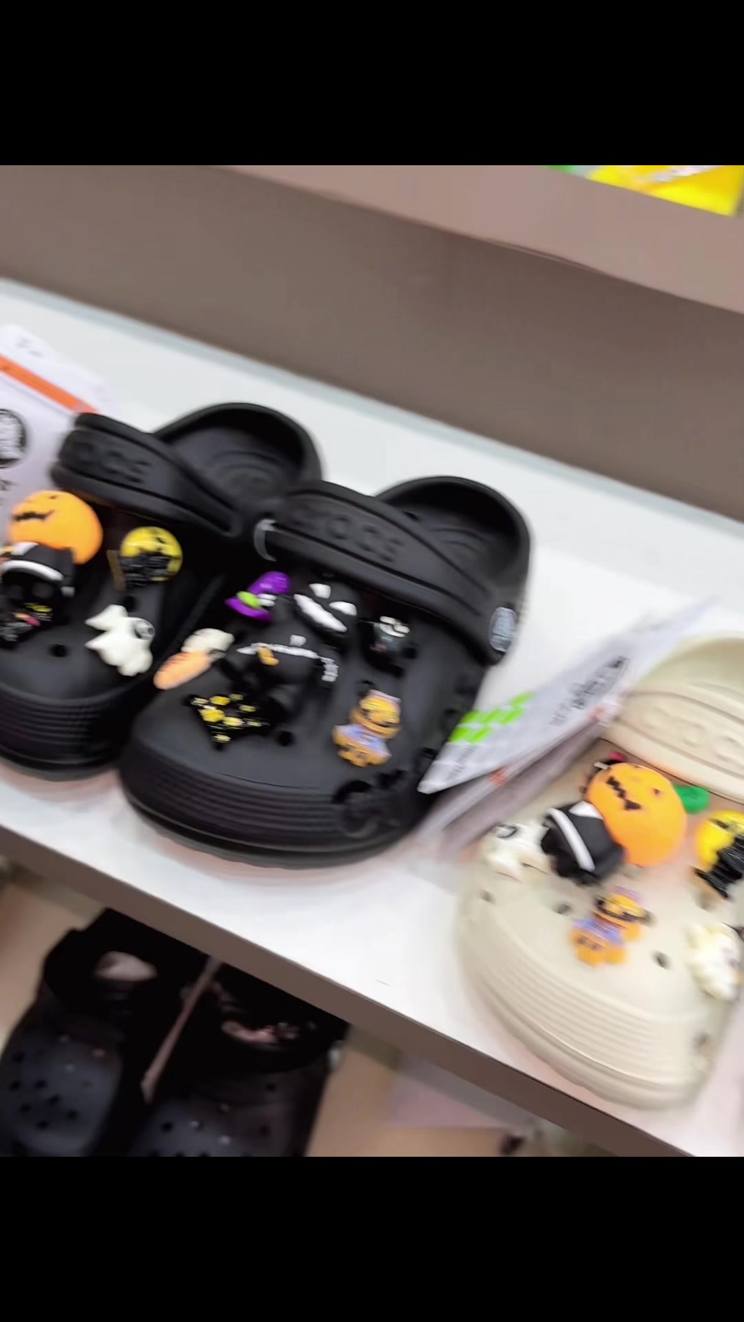 @Cherry Shoe Store