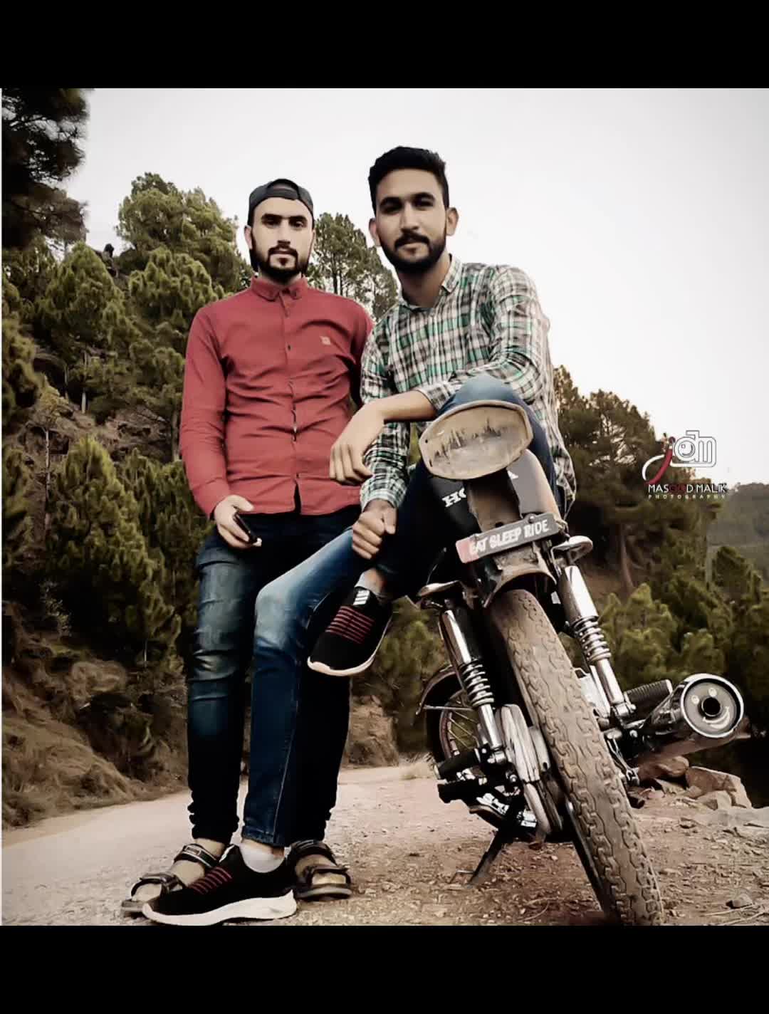@sama کشمیری 🎭