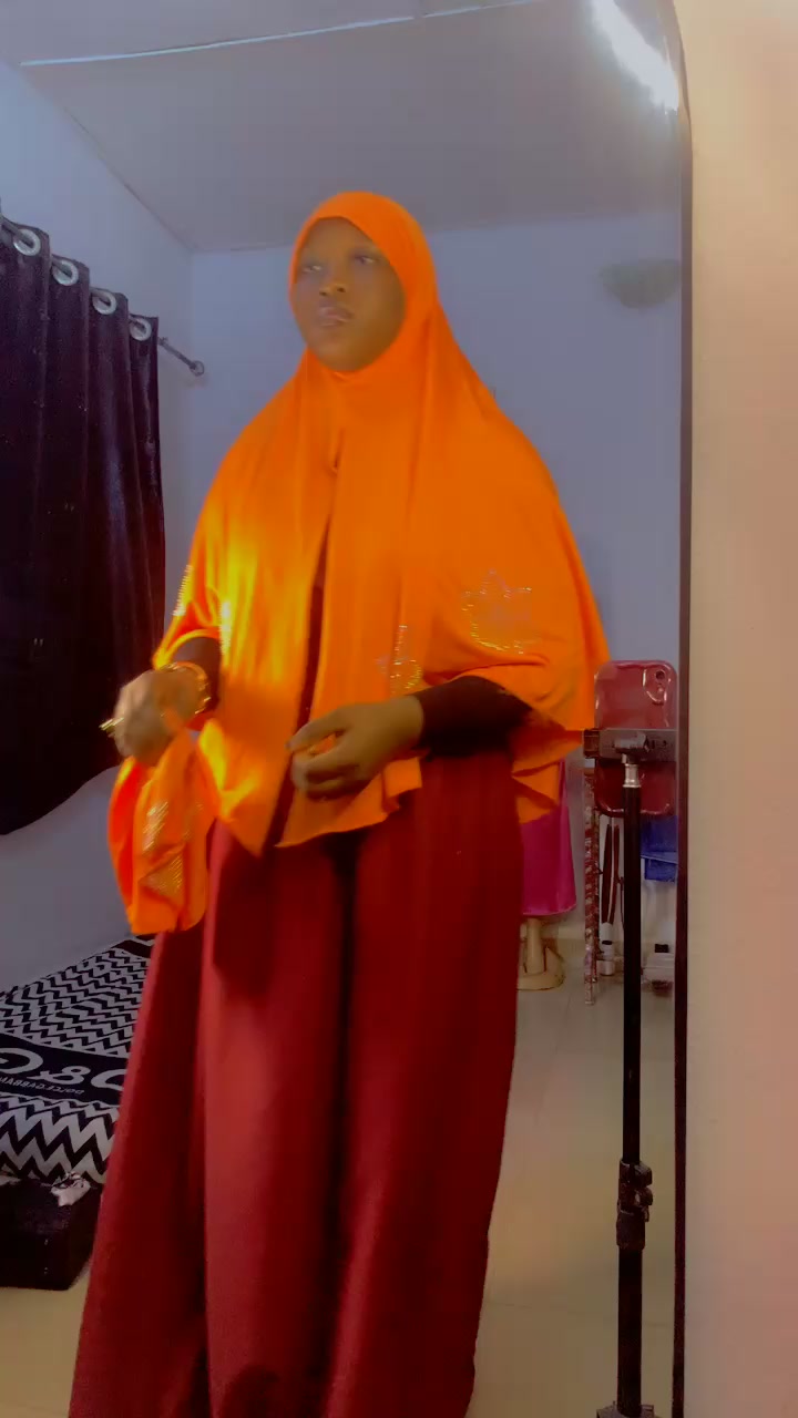 @FASHION DESIGNER IN IKD-LAGOS