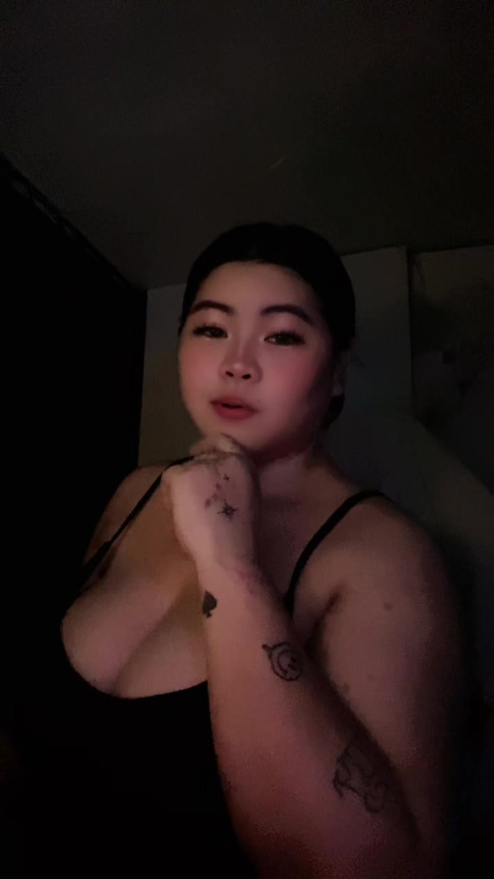@Regina 🦋🖤