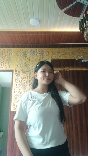 @लेआ गुरुङ