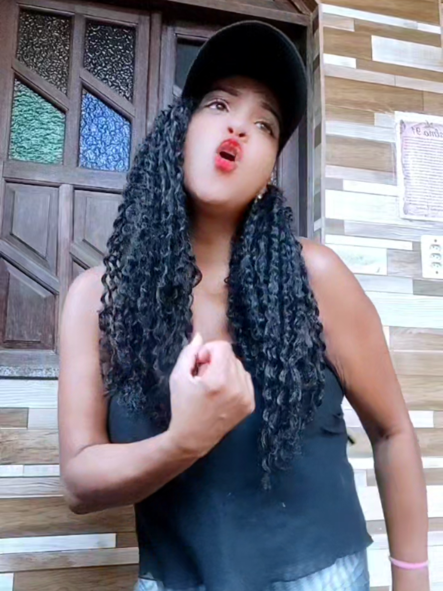 @Lucy a guria do short sexy