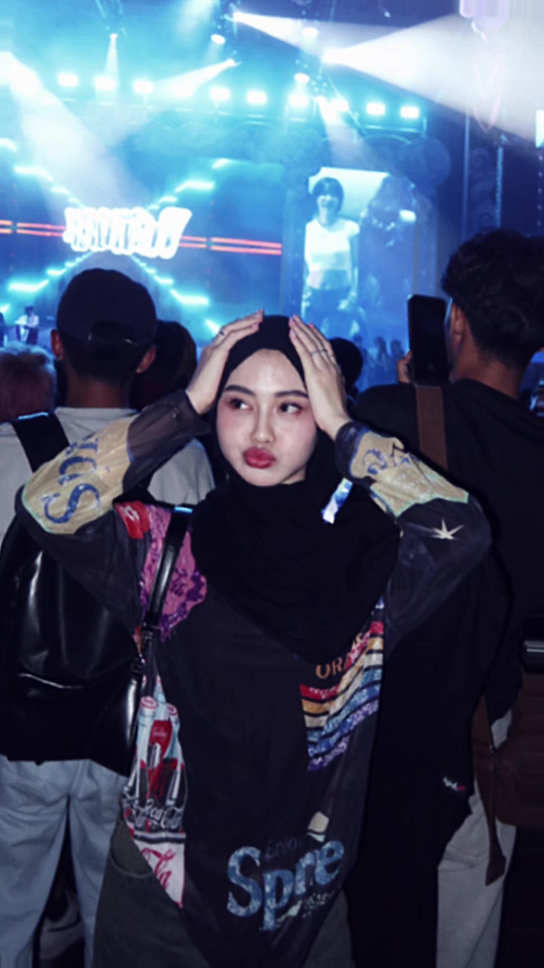 @NAMANYA RAHAS🦕