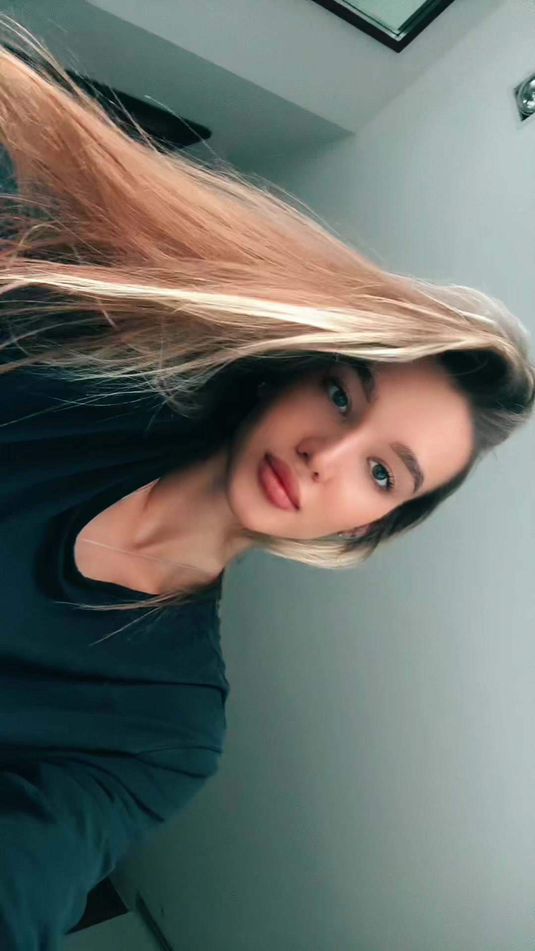 @Elina