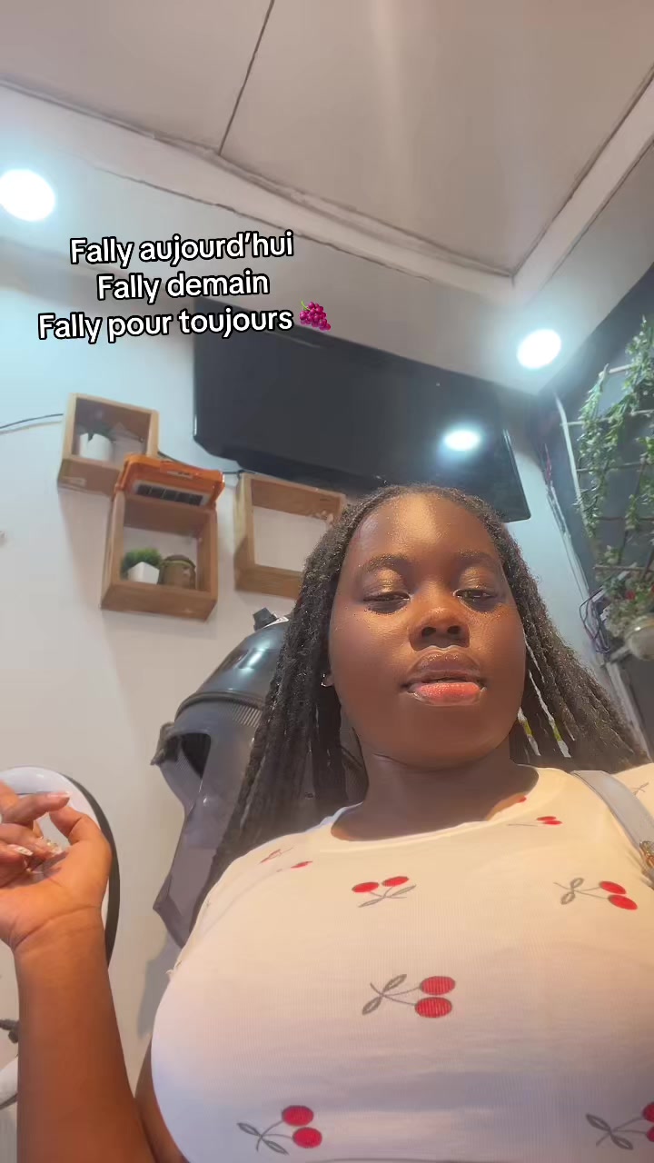 @APOUTSHOU🤍