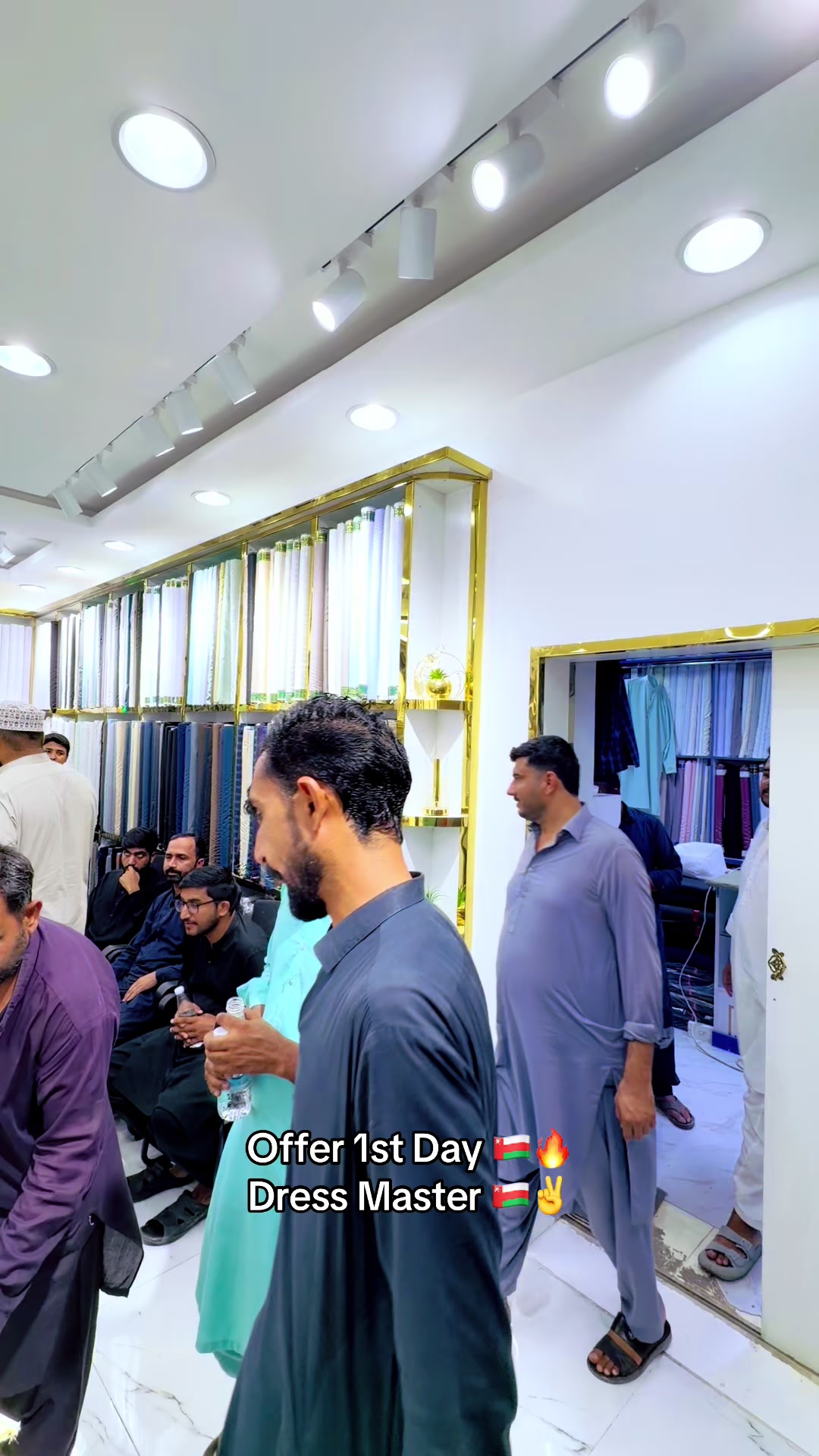 @Dress Master