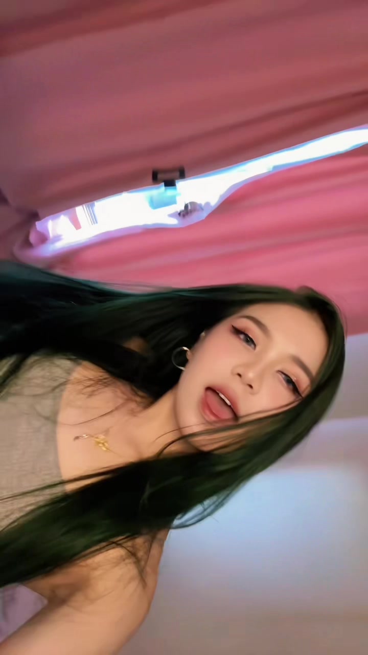 @๐๐ฅ๐๐
ฒ๐ฒ๐