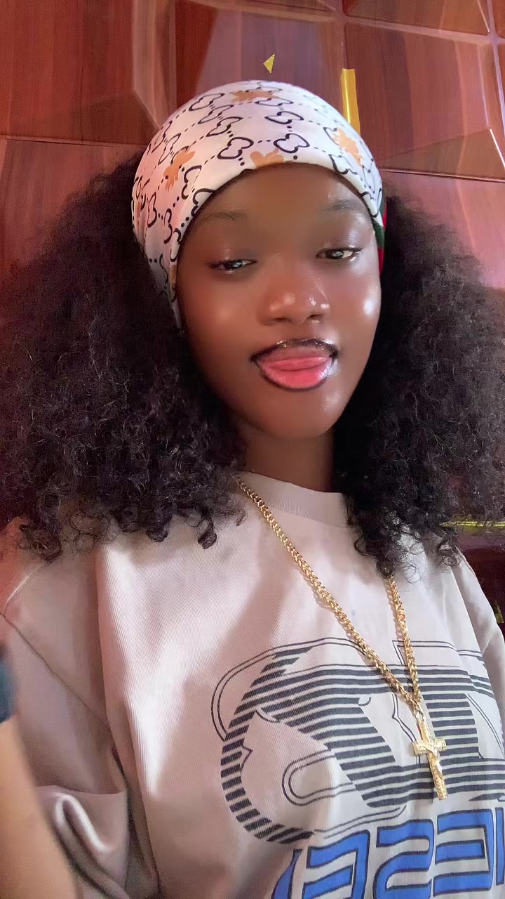 @Bella.blinks