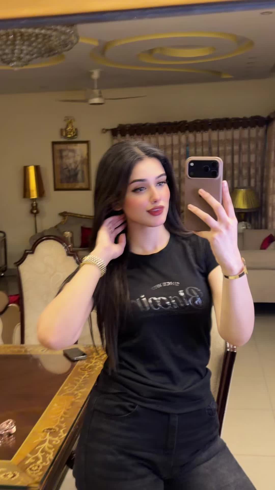 @Alina Amir