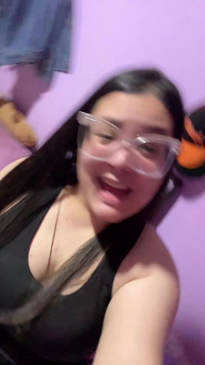 @Laura Santiago💜